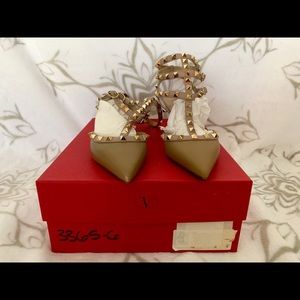 VALENTINO GARAVANI ROCKSTUD HEELS